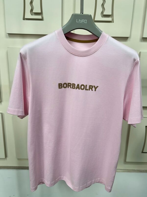 تی‌شرت آستین کوتاه مردانه با فیت معمولی و لوگوی سفارشی چاپ شده با تکنولوژی DTG