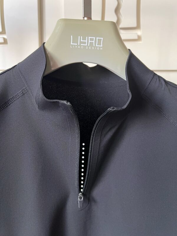 تی‌شرت مردانه یقه اسکی آستین کوتاه، پارچه کشسان، خشک شونده سریع و قابل تنفس برای ورزش در فضای باز